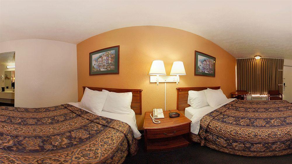 Quality Inn Georgetown Exteriör bild